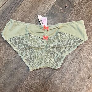 NWT Victoria’s Secret Green Cotton Lace Ruched Back Hiphugger Panties VS Small S